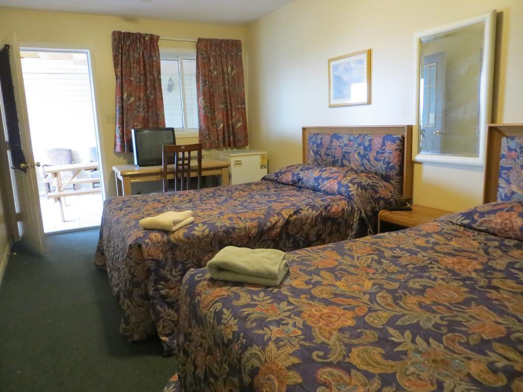 Villa Nova Motel Wasaga Beach Bilik gambar