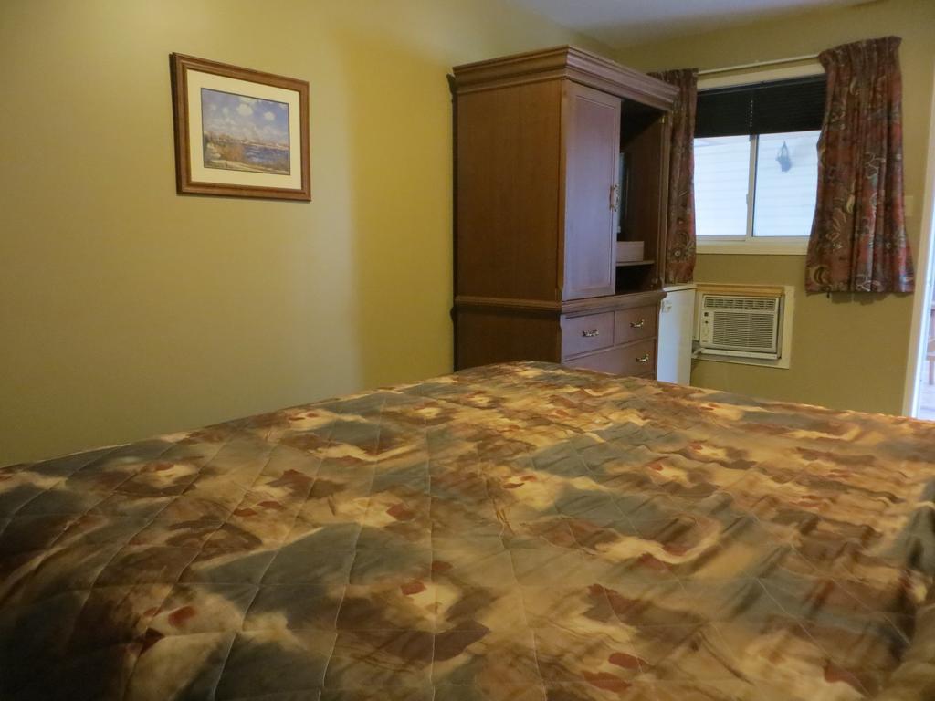 Villa Nova Motel Wasaga Beach Bilik gambar